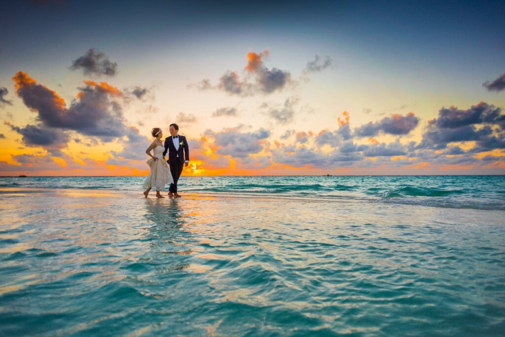 Paar Meer Strand Hochzeit Geheimnisse einer traumhaften Hochzeitsrede Tipps