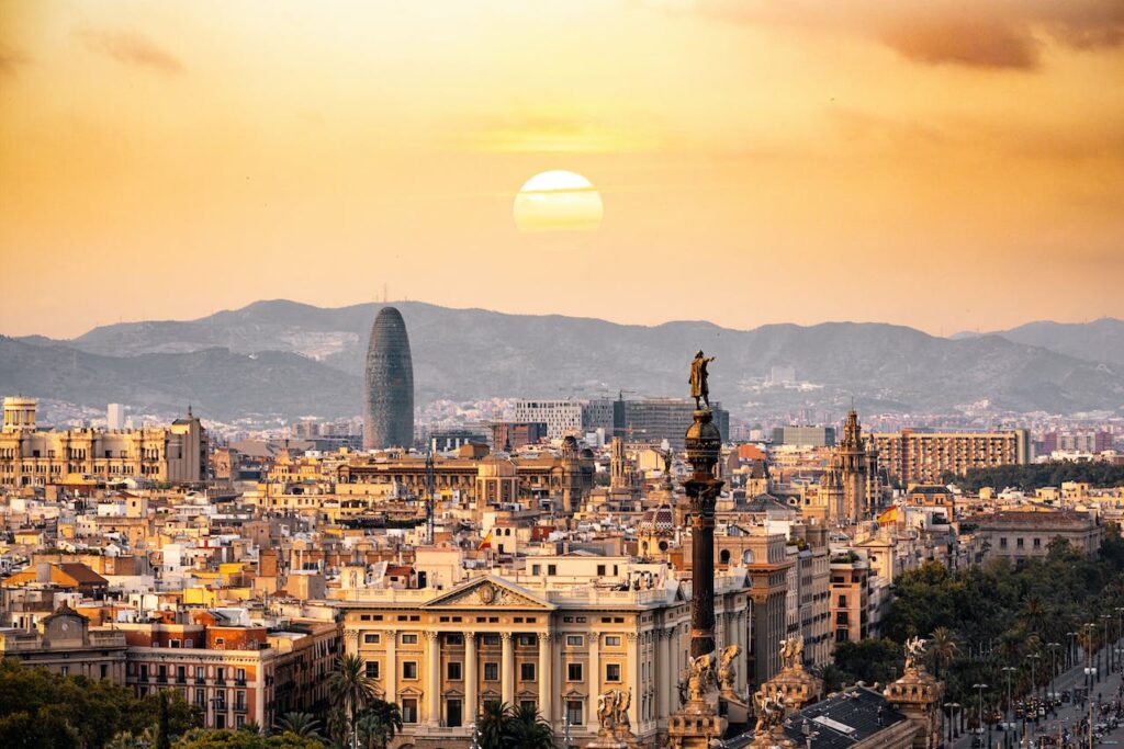 Spanien Stadt Luft Spanischer Traumurlaub mit der eigenen Immobilie