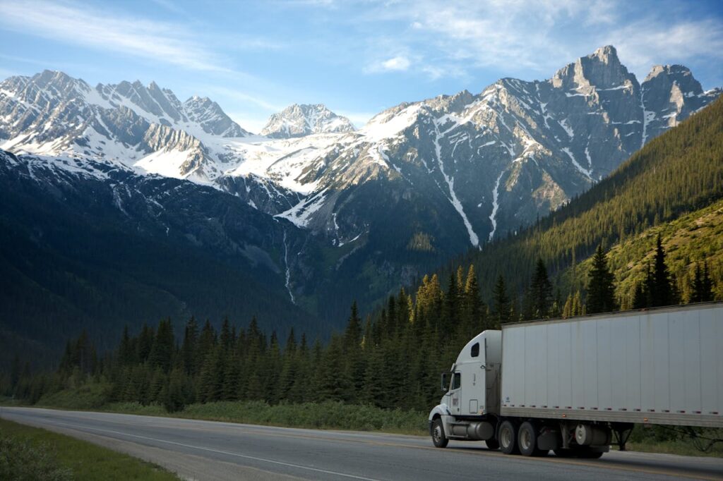 Logistik Berge LKW Internationales Verkehrsmanagement Nützliche Tipps